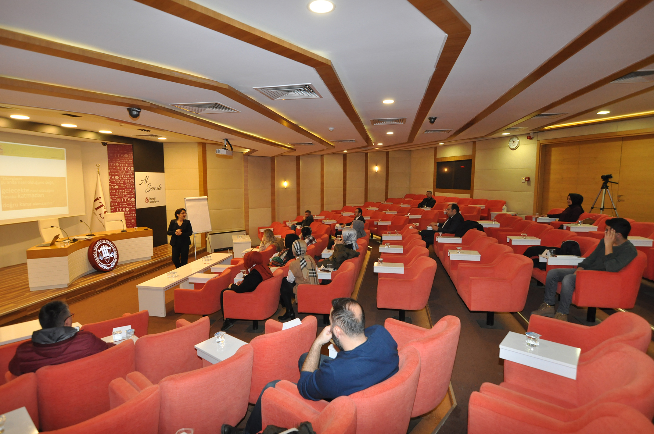 İTSO’dan Üyelerine Müşteri Odaklılık Eğitimi